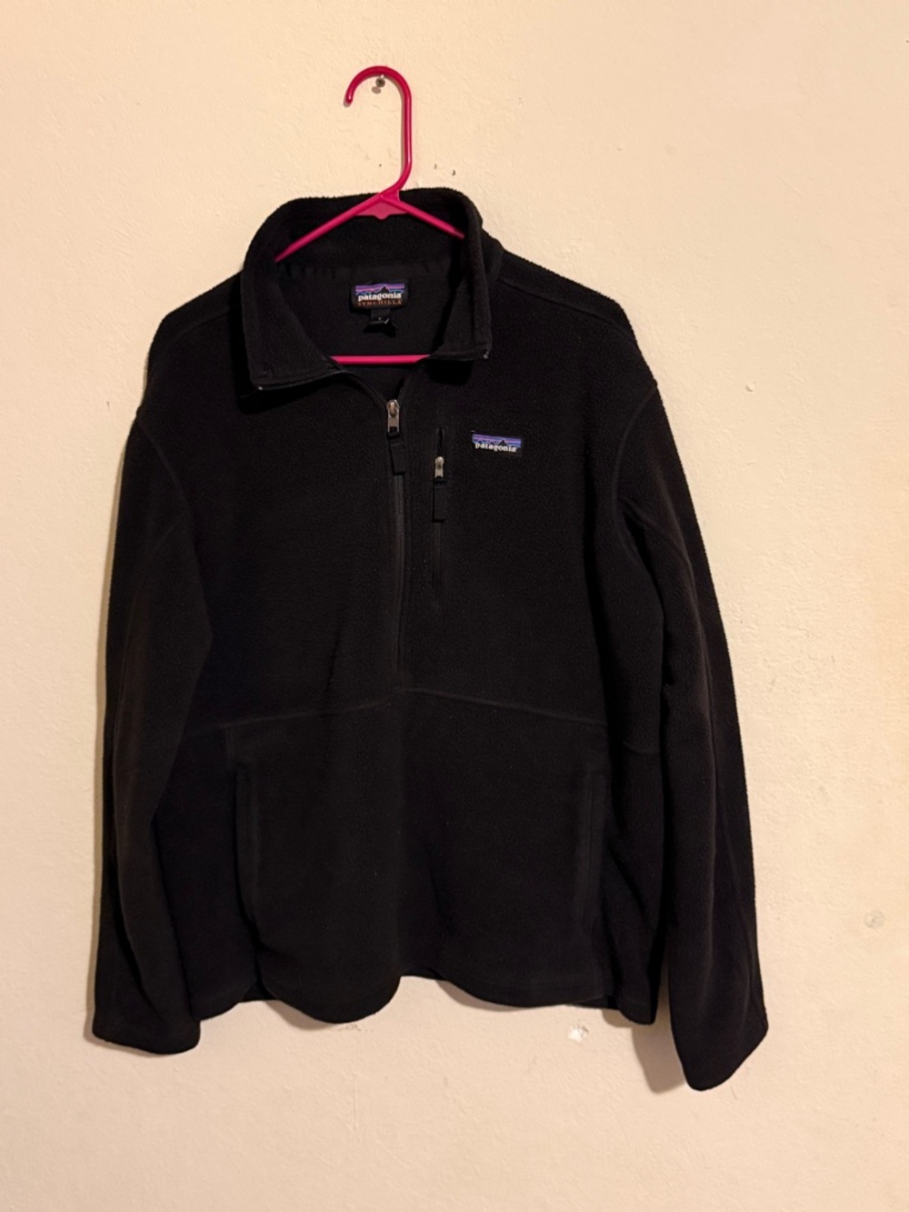 Patagonia Black Synchilla Fleece Jacket with Purple Logo Accent men’s size l
